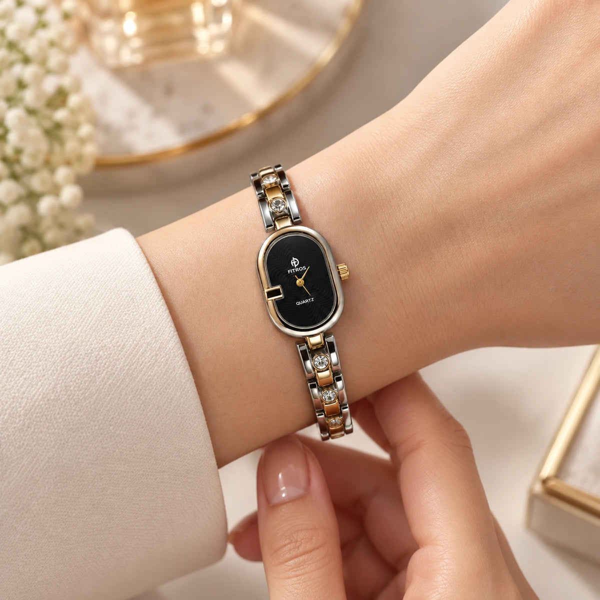 Faye Petite Oval Watch